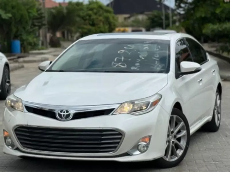 Toyota Camry   - 2016