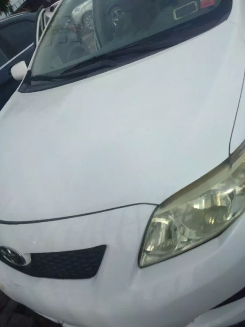 Toyota Corolla   - 2009