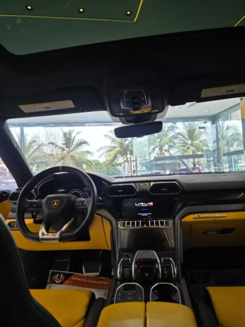 Lamborghini URUS - 2022