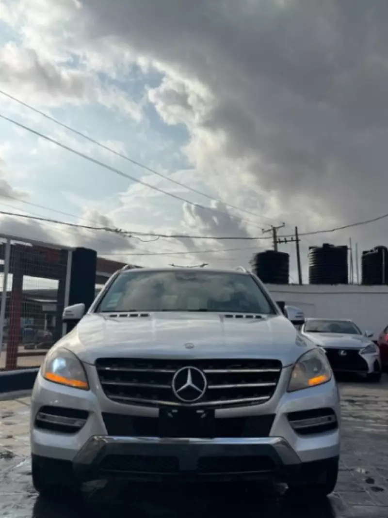 Mercedes-Benz ML 350   - 2012