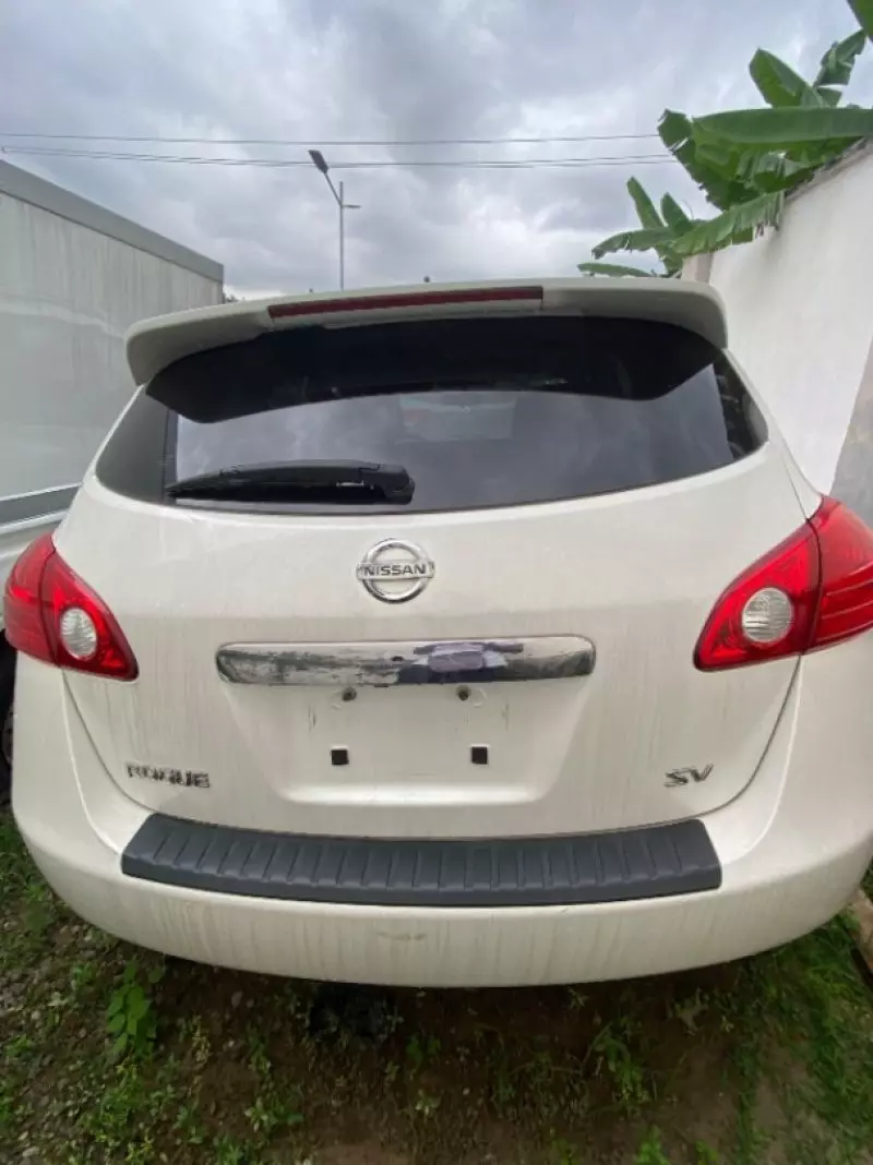 Nissan Rogue   - 2012