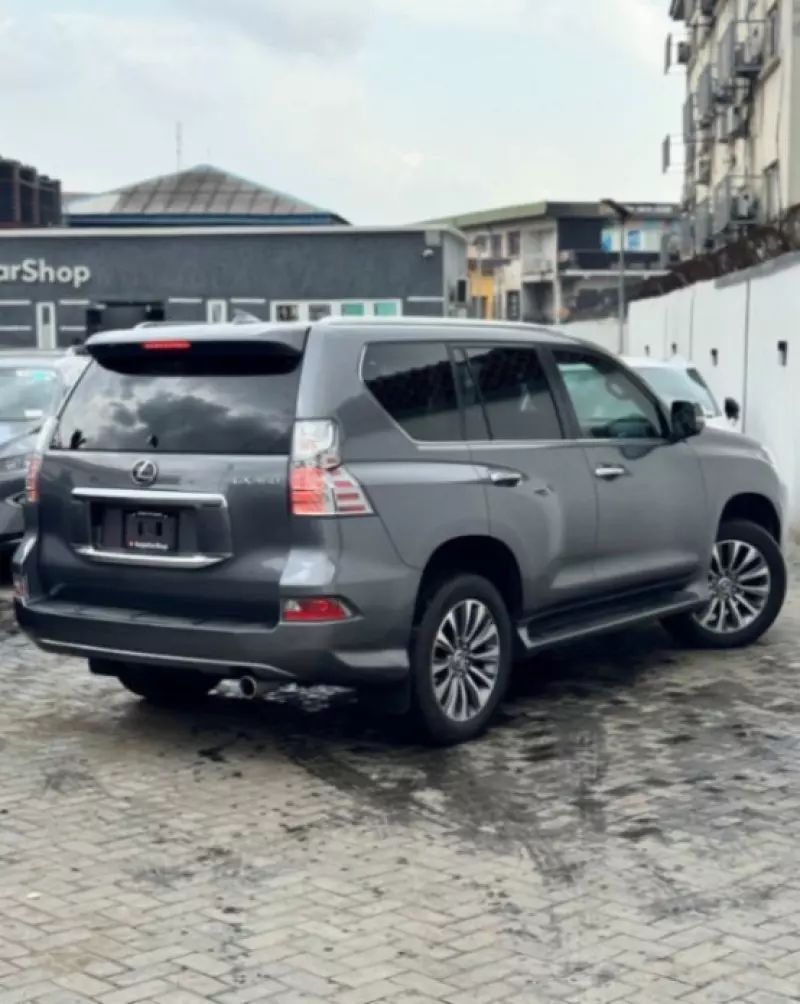 Lexus GX 460   - 2023