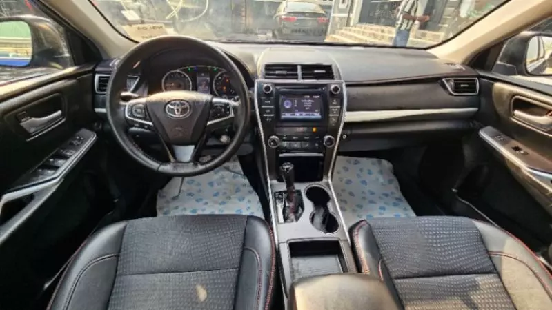 Toyota Camry   - 2015