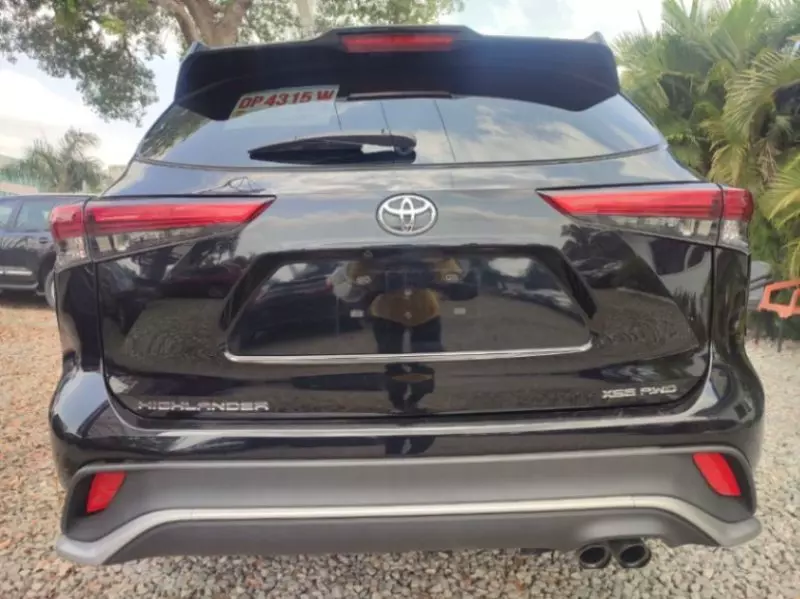 Toyota Highlander   - 2022