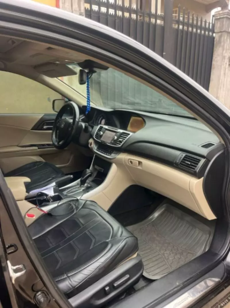 Honda Accord   - 2013