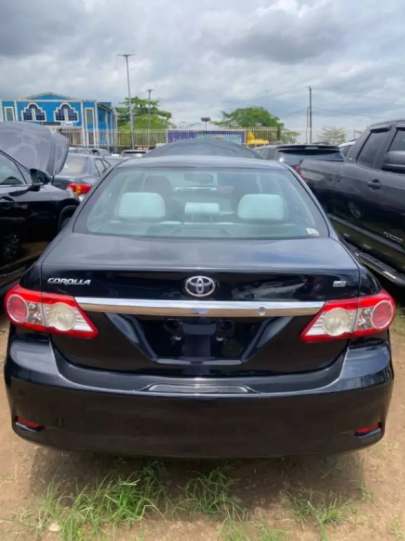 TOYOTA Corolla   - 2012
