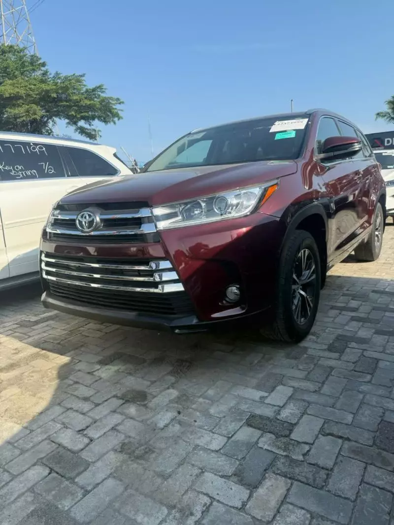 Toyota Highlander   - 2015