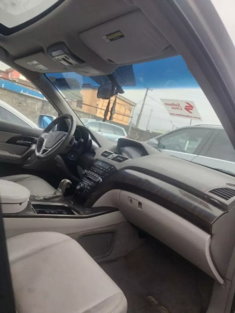 Acura MDX   - 2010