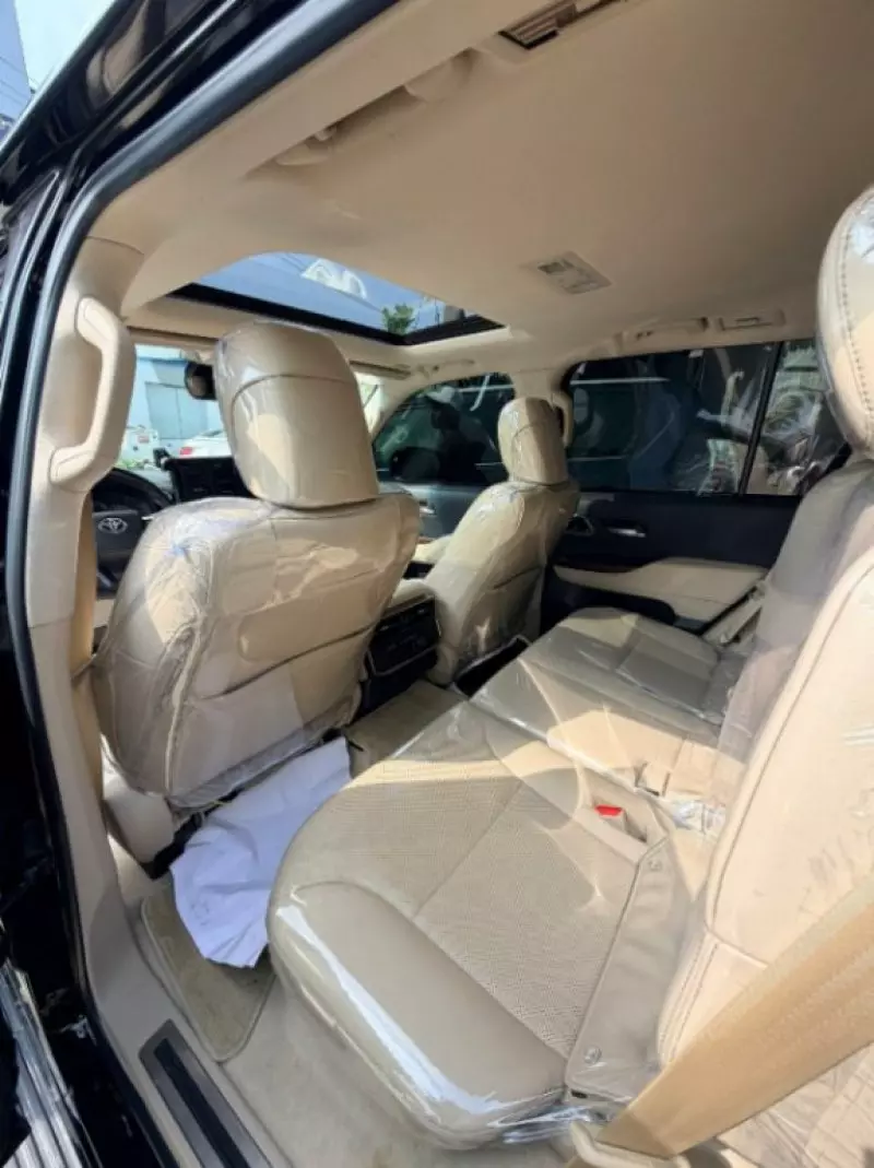 Toyota Land Cruiser GXR - 2022