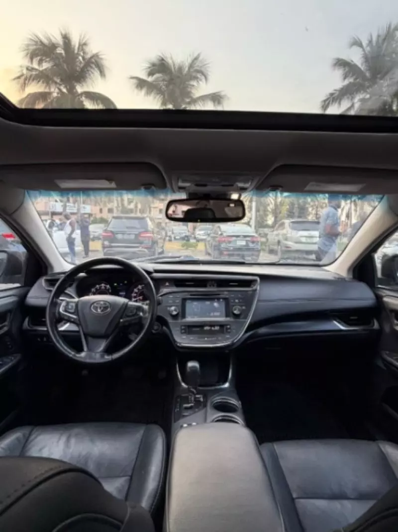 Toyota Avalon   - 2018