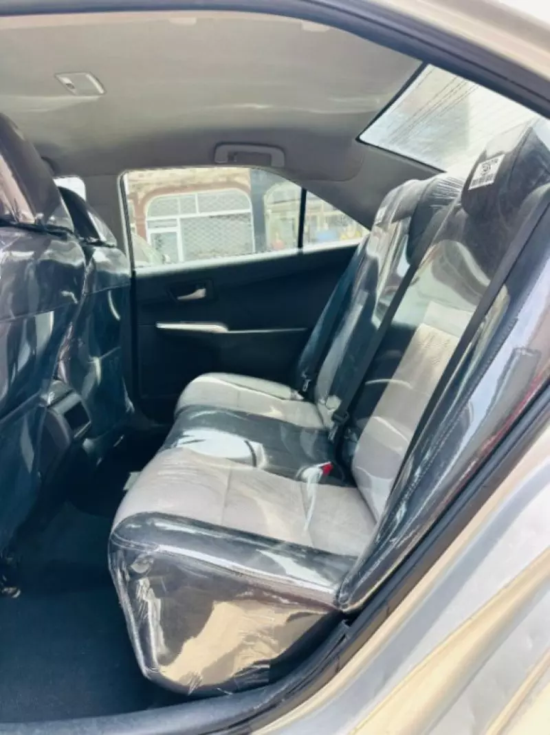 Toyota Camry   - 2012