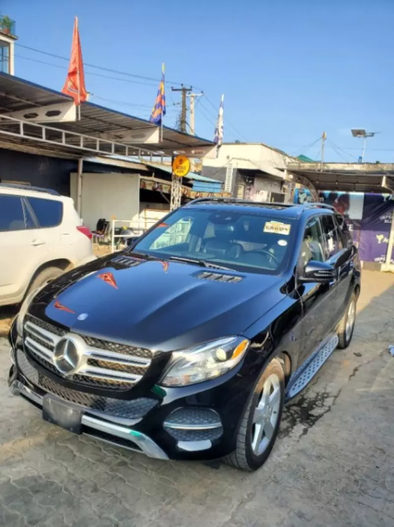 Mercedes-Benz GLE 350   - 2017