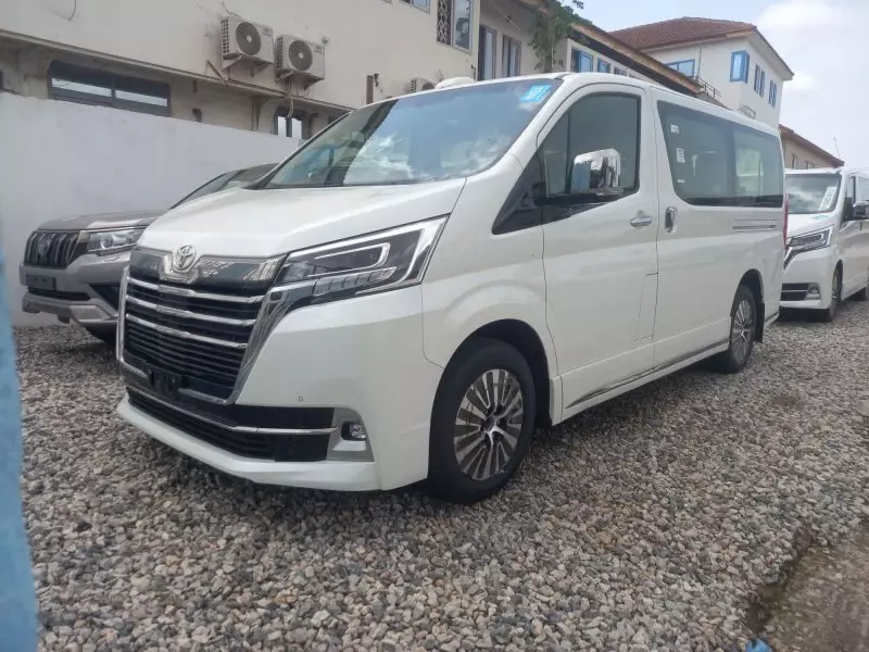 Toyota Hiace   - 2023