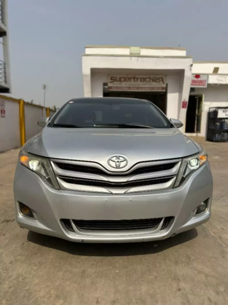 Toyota Venza   - 2014