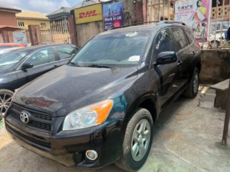 TOYOTA RAV 4 - 2011