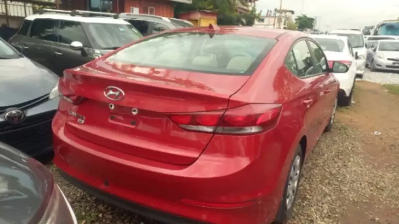 Hyundai Elantra   - 2018