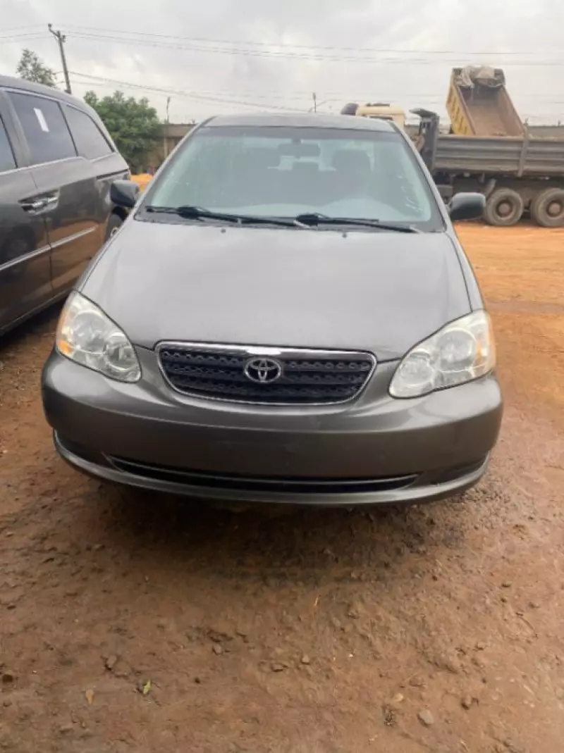 Toyota corolla   - 2006