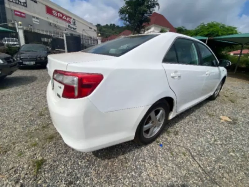 TOYOTA Camry - 2014