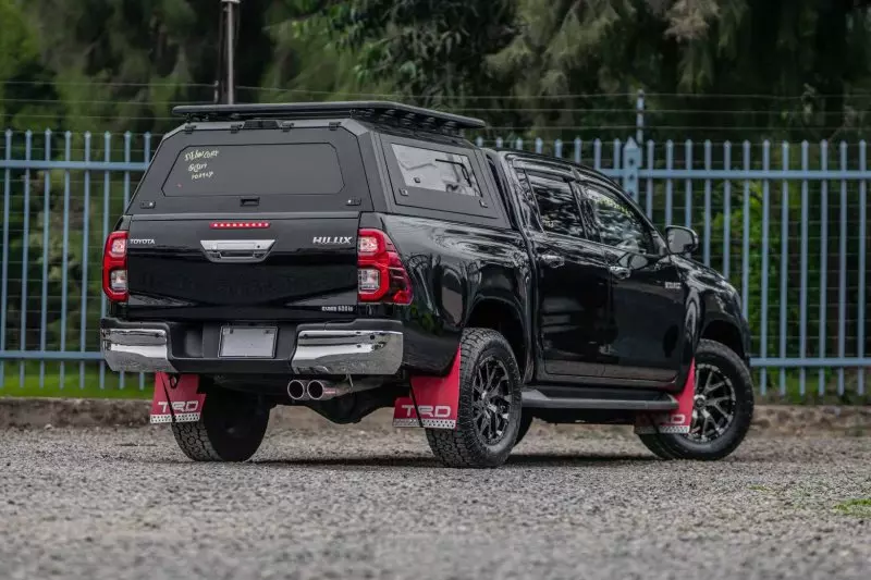 TOYOTA Hilux   - 2022