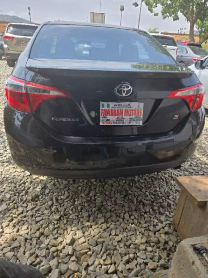 Toyota Corolla   - 2014