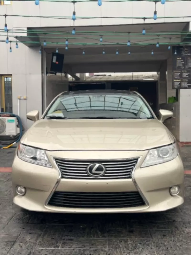 Lexus ES - 2013