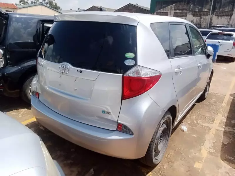 Toyota Ractis   - 2013