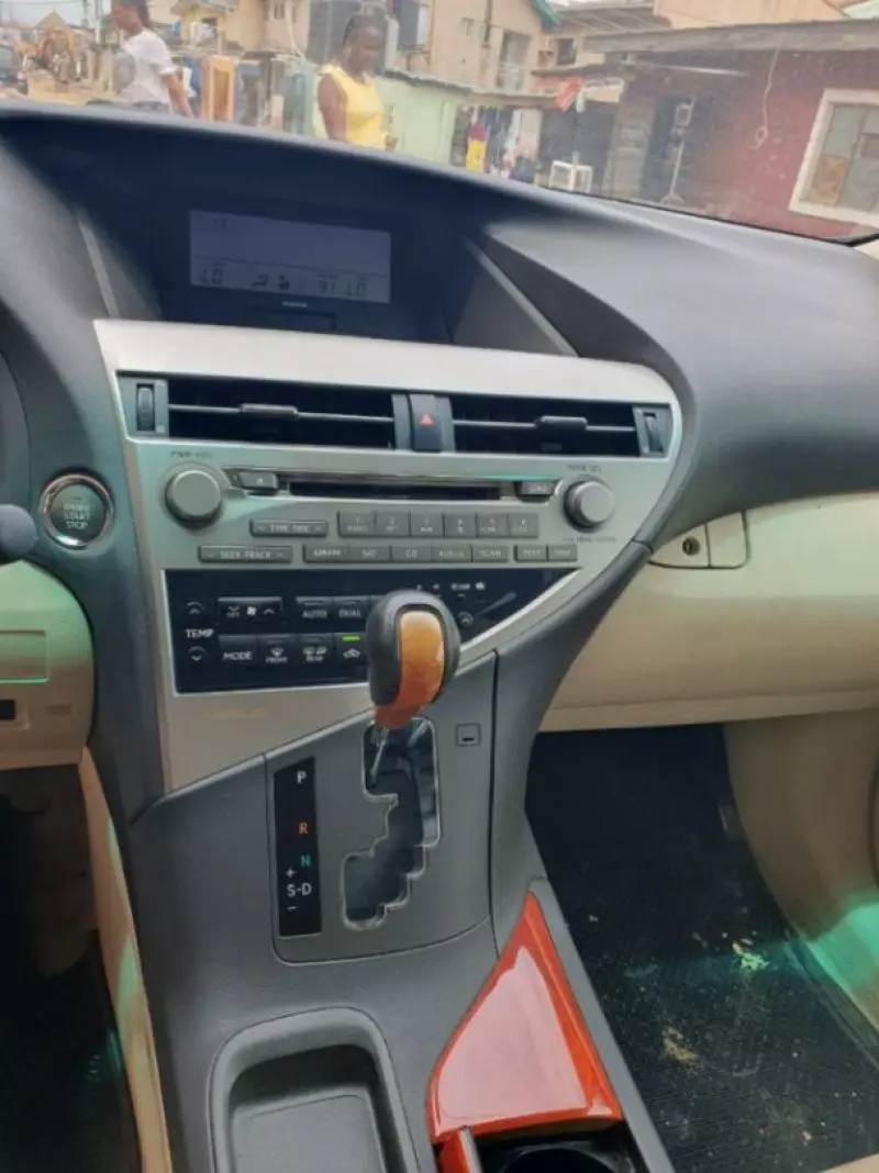 Lexus RX   - 2011