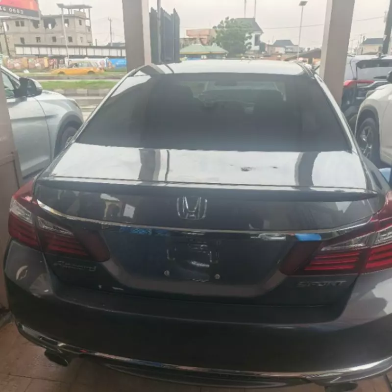 Honda Accord   - 2016