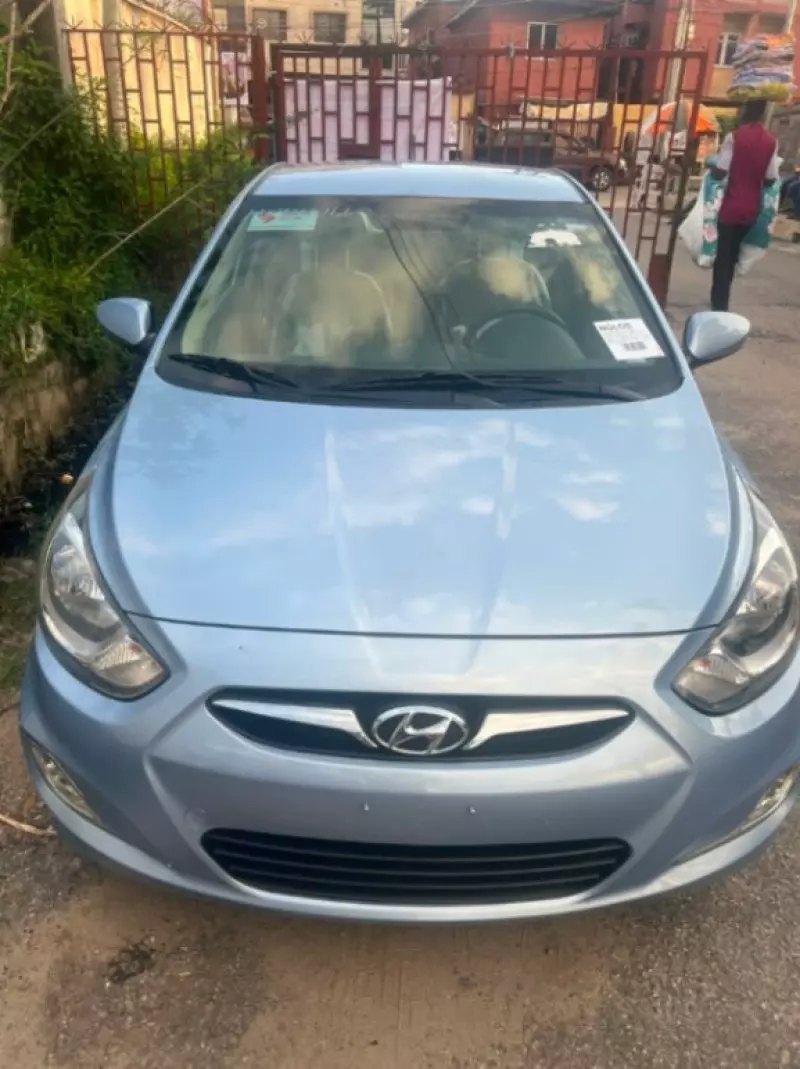 Hyundai Accent HCI - 2013