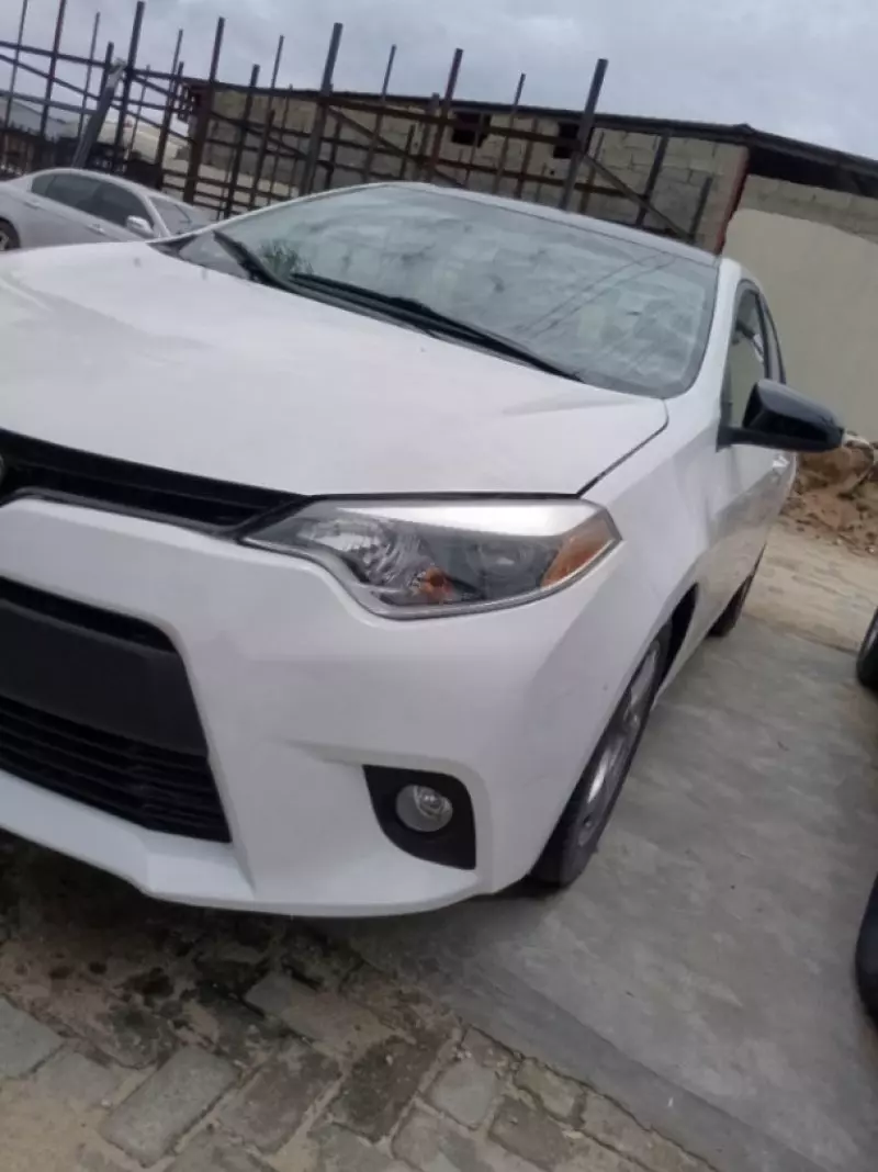 Toyota Corolla   - 2013
