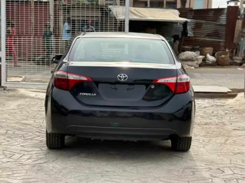 Toyota Corolla   - 2015