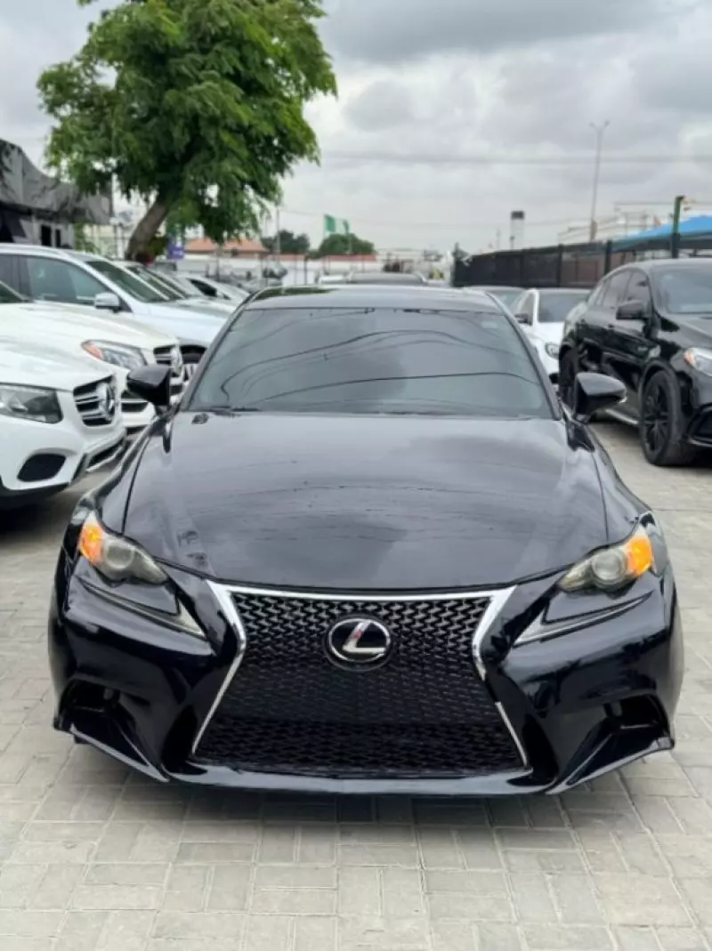 Lexus IS 250   - 2015