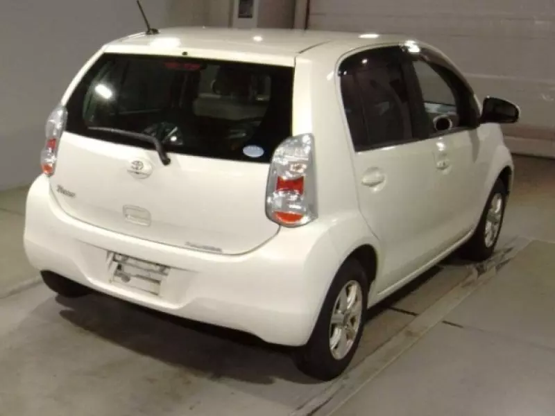 Toyota Spacio   - 2012