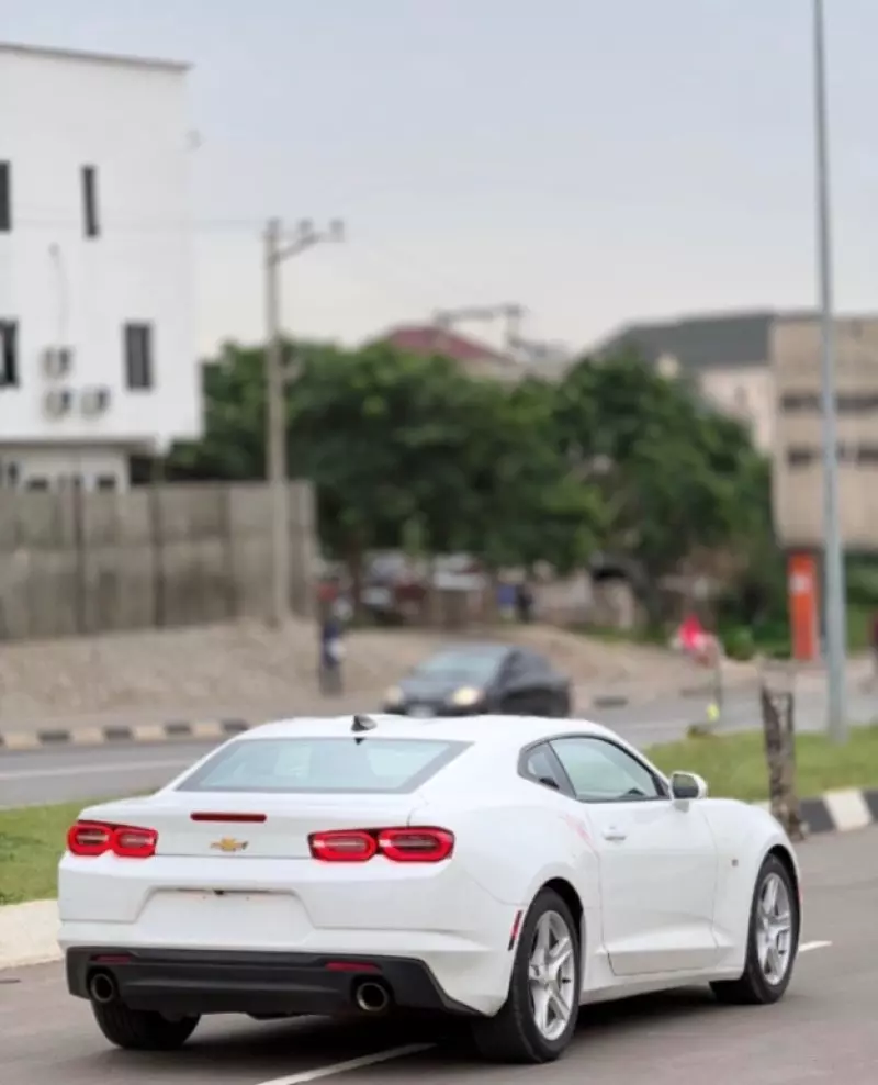Chevrolet Camaro - 2020