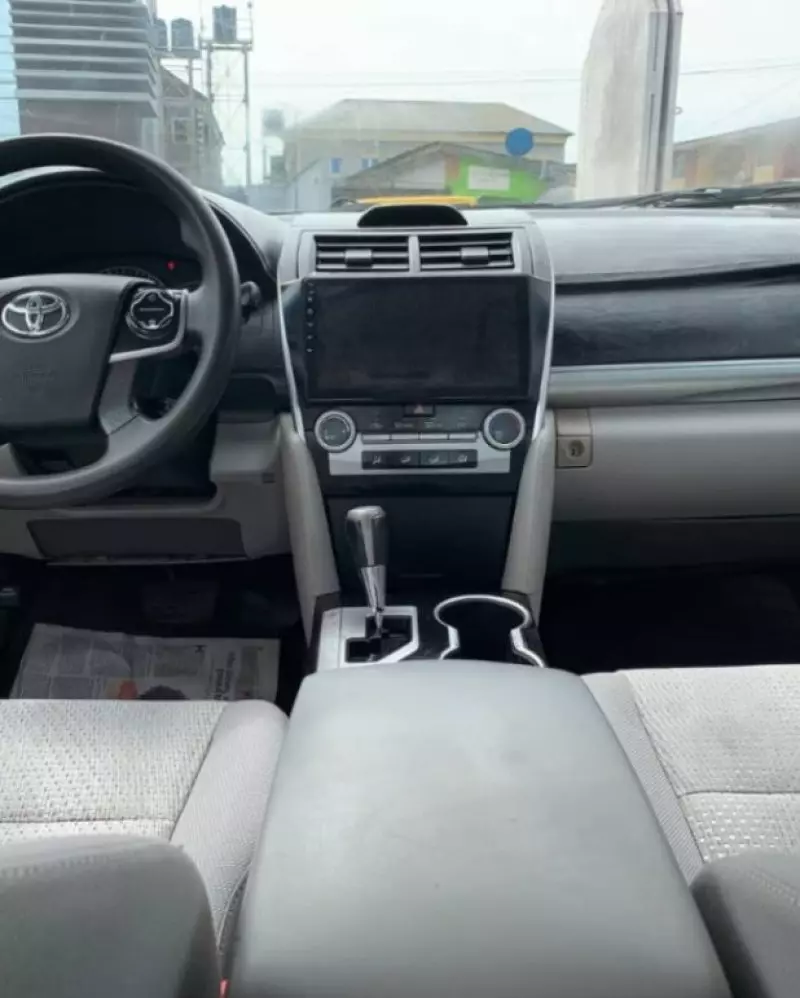 Toyota Camry   - 2013
