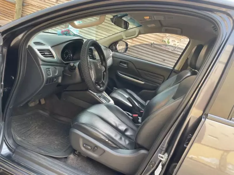 Mitsubishi L200 D/C Sportero A/T   - 2022