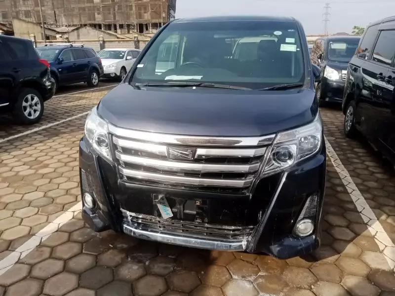 TOYOTA Noah   - 2016