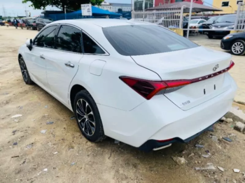 TOYOTA Avalon   - 2023