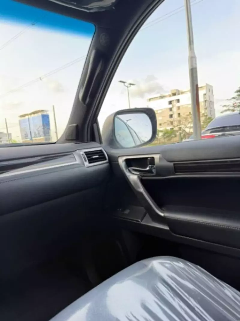 Lexus GX   - 2023
