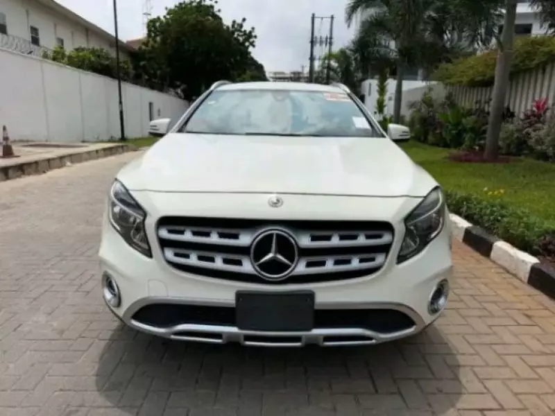 Mercedes-Benz GLA 250 - 2018