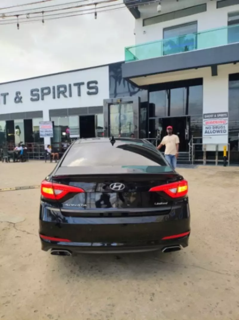 Hyundai Sonata   - 2015