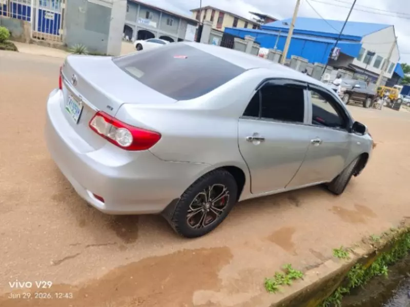 TOYOTA Corolla   - 2012