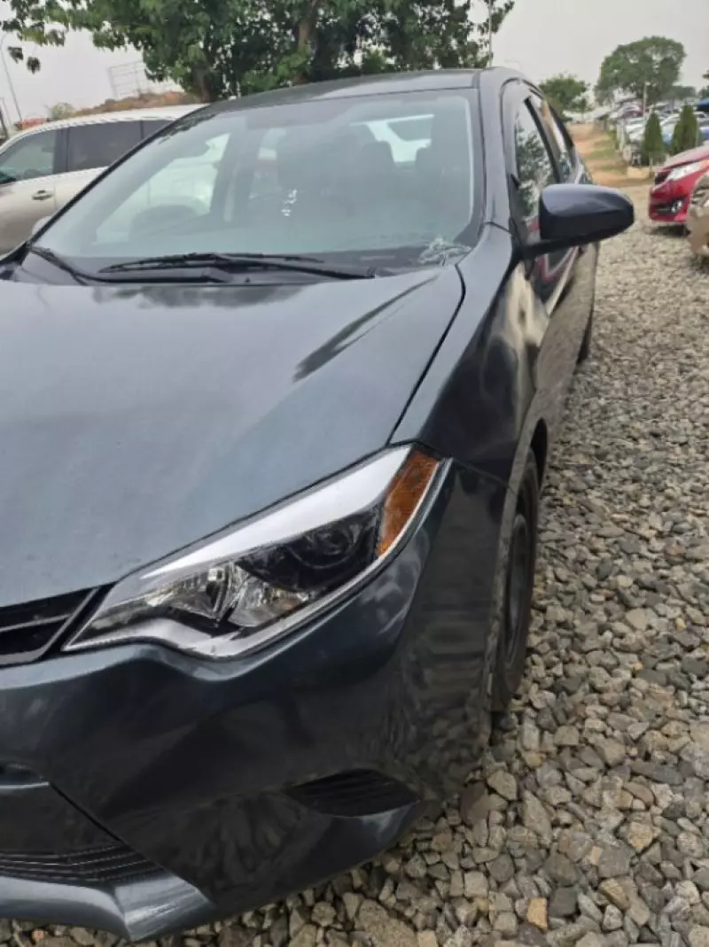 Toyota Corolla   - 2016