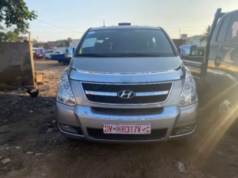 Hyundai H-1 Starex   - 2015