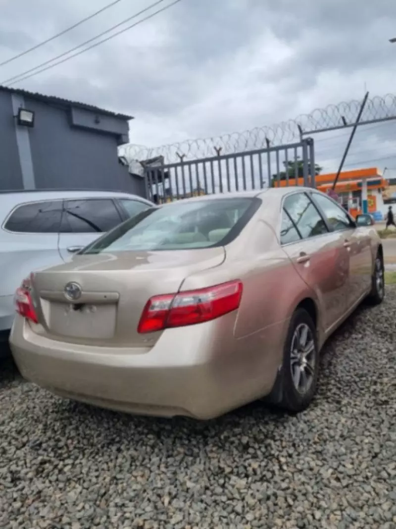 TOYOTA Camry   - 2009