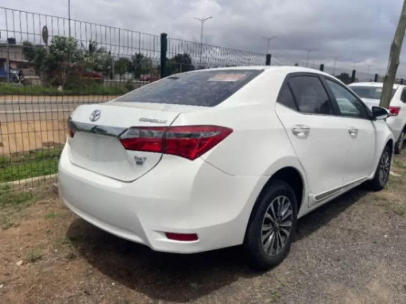 Toyota Corolla   - 2017
