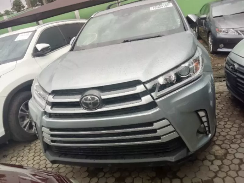 TOYOTA Highlander - 2017