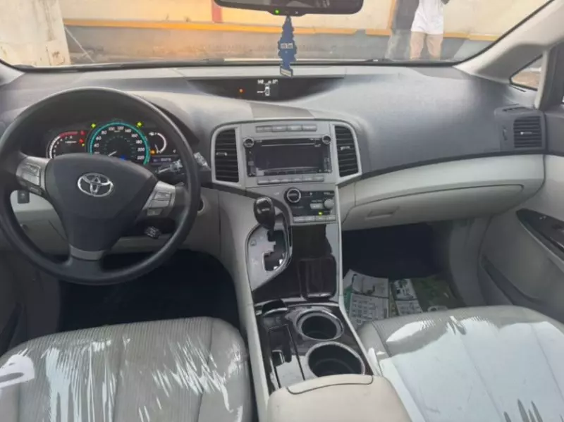 Toyota Venza   - 2011
