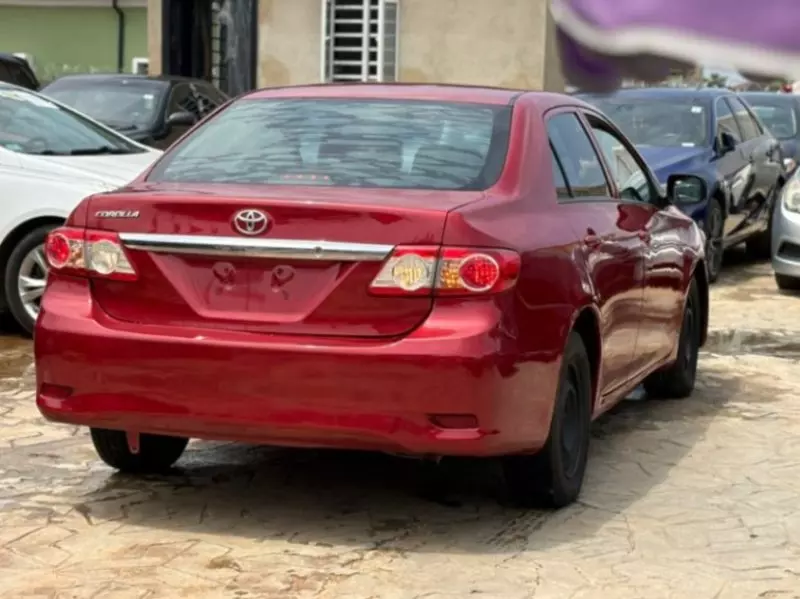 Toyota Corolla   - 2012