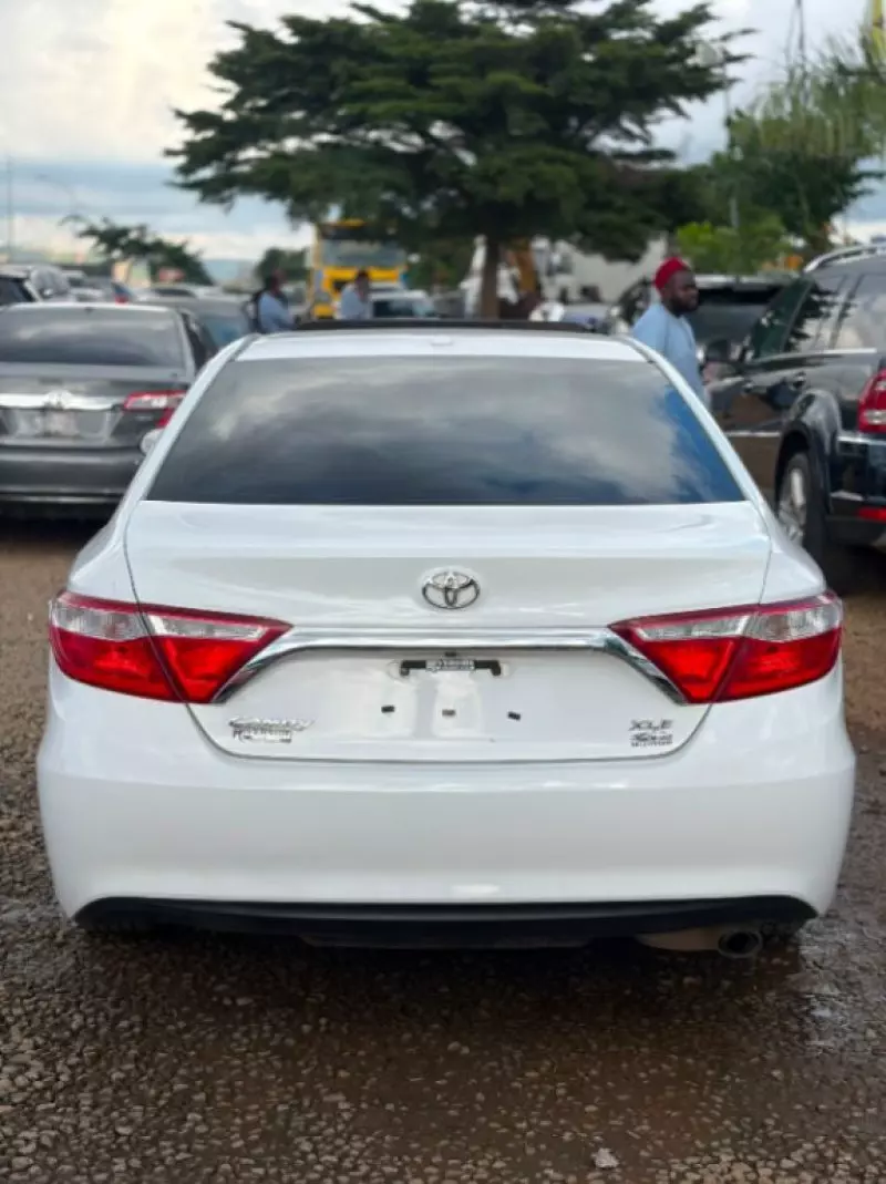 TOYOTA Camry   - 2017